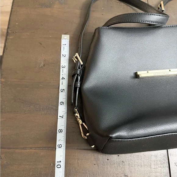 Kate Spade Backpack Shoulder Bag in Black with 3 changing flab’s - Picture 7 of 16